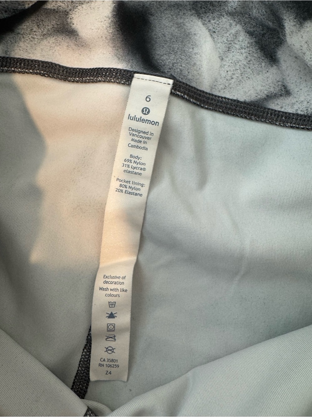 Lululemon Speed Up Crop 21" Black White Athletic Leggings - Picture 9 of 9